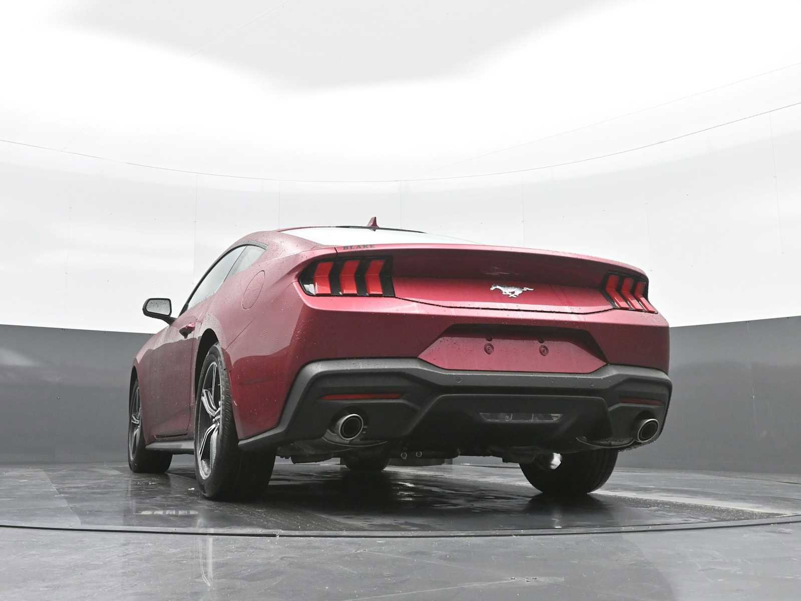 Used 2025 Ford Mustang Coupe image 32