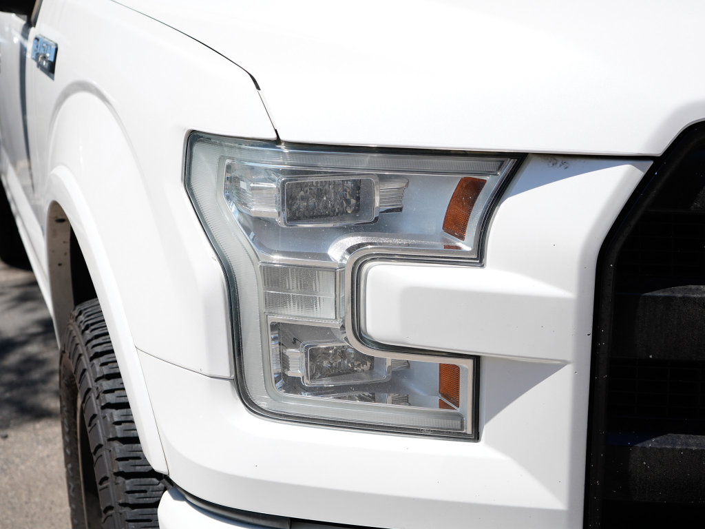 Used 2015 Ford F150 Platinum w/ Technology Package AWD/4WD image 3