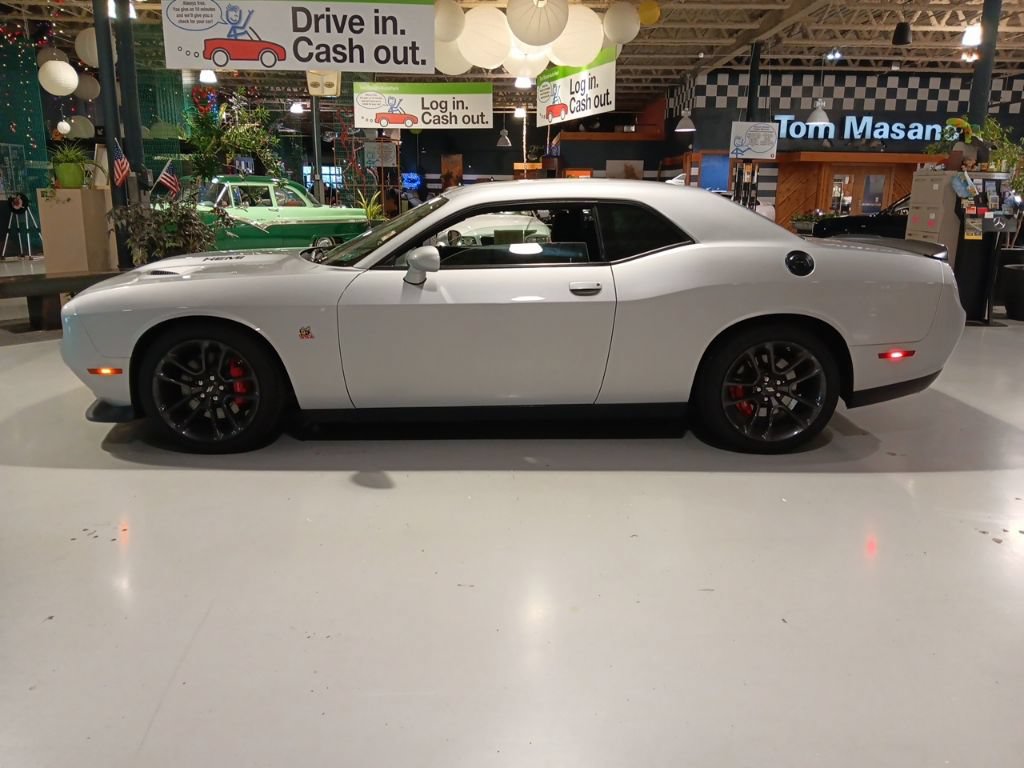 Used 2021 Dodge Challenger R/T Scat Pack RWD image 9