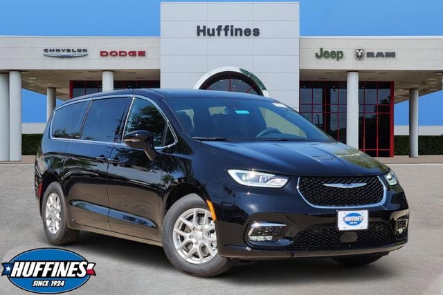 New 2026 Chrysler Pacifica Select FWD image 1