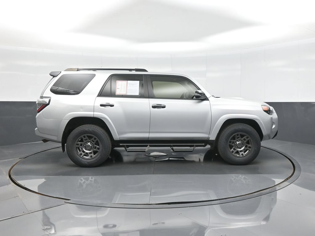 Certified 2020 Toyota 4Runner Venture w/ Moonroof Package AWD/4WD image 8