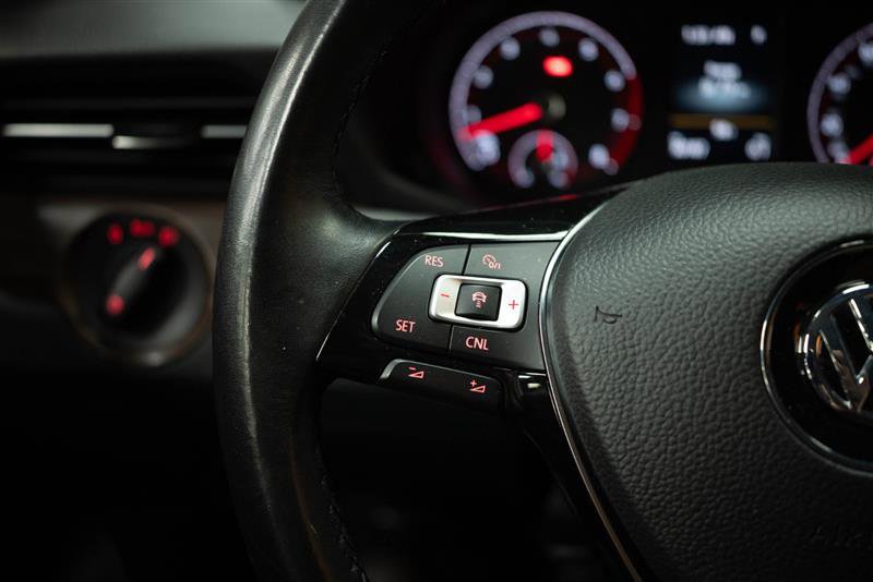 Used 2020 Volkswagen Passat 2.0T SEL image 27