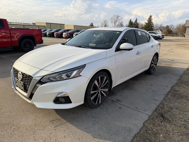 Used 2019 Nissan Altima 2.5 Platinum image 3