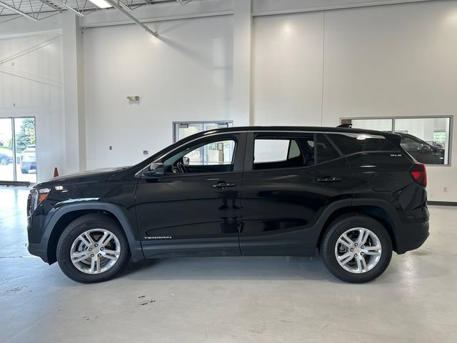 Used 2023 GMC Terrain SLE FWD image 9