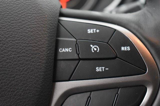 Used 2019 Jeep Cherokee Limited w/ Luxury Group AWD/4WD image 31