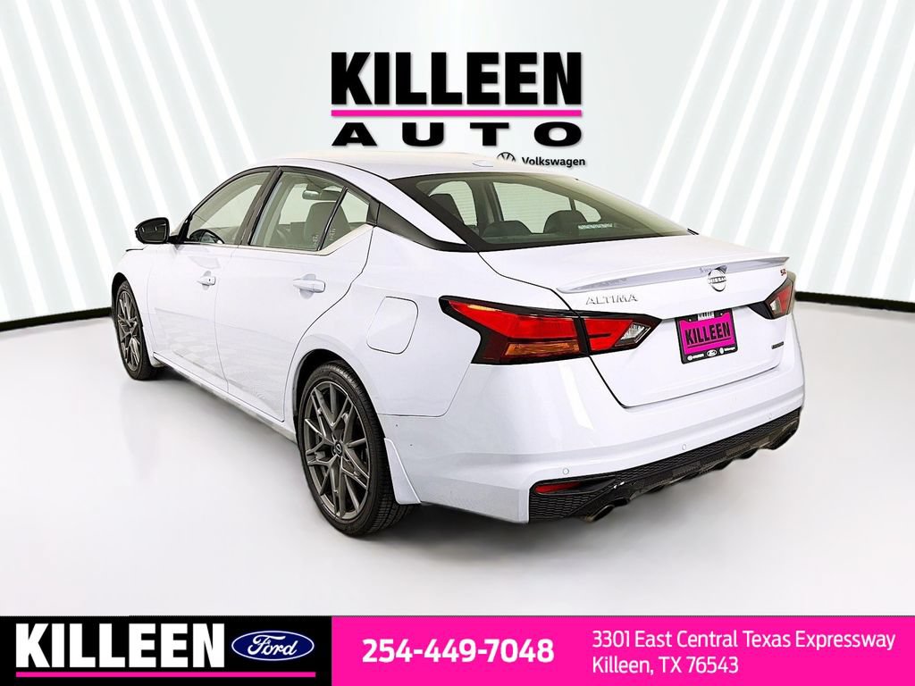 Used 2024 Nissan Altima 2.0 SR FWD image 7