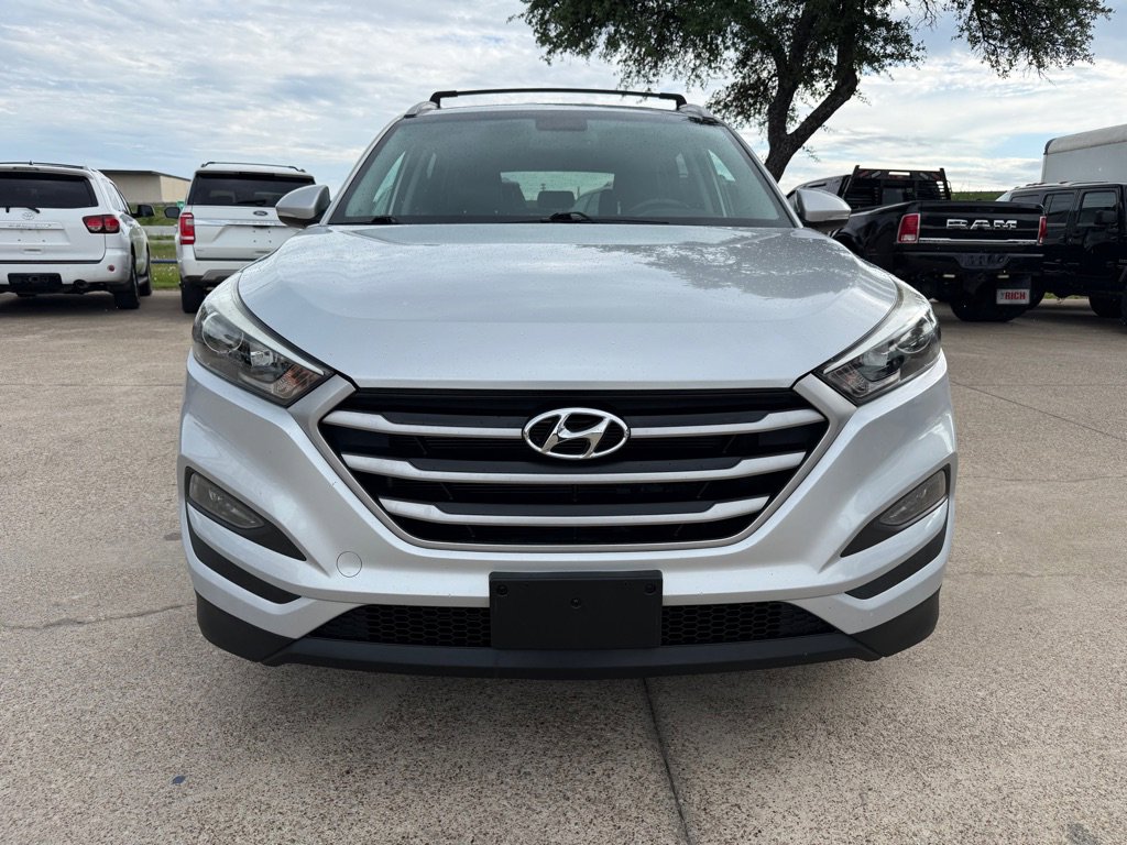 Used 2017 Hyundai Tucson SE Plus FWD image 2