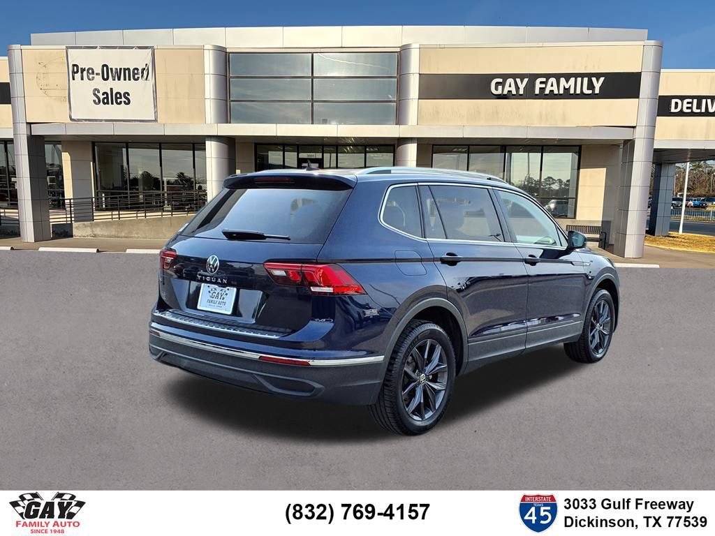 Used 2023 Volkswagen Tiguan SE FWD image 2