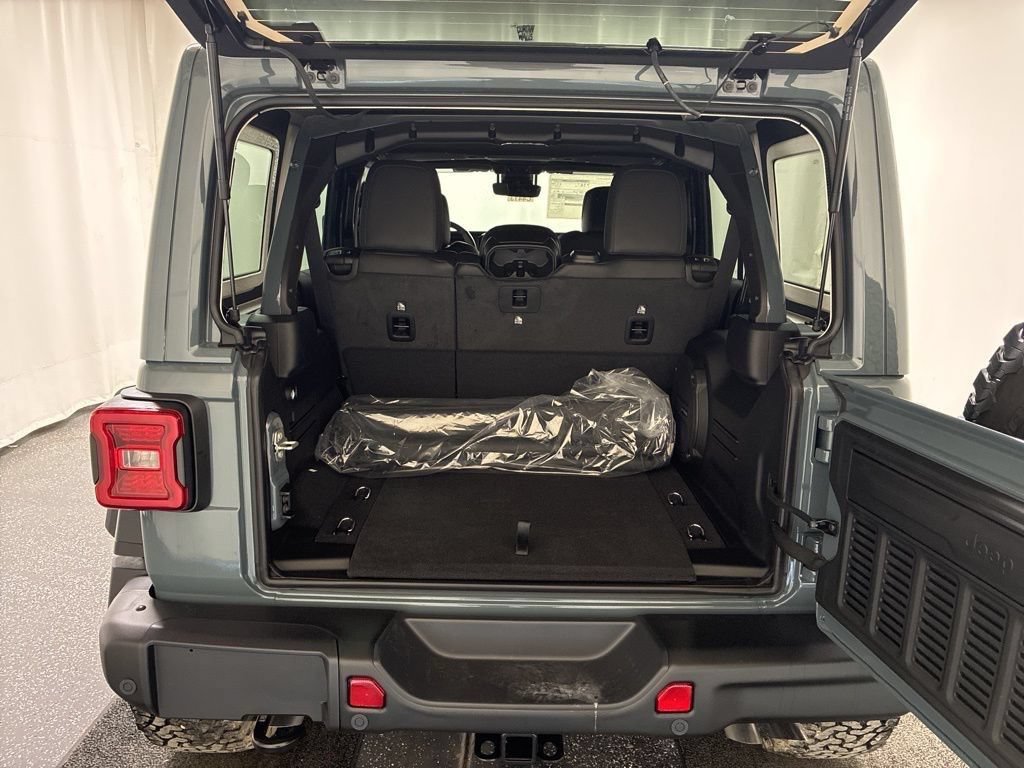 New 2026 Jeep Wrangler Unlimited Rubicon 392 w/ Quick Order Package 27X Moab AWD/4WD image 6