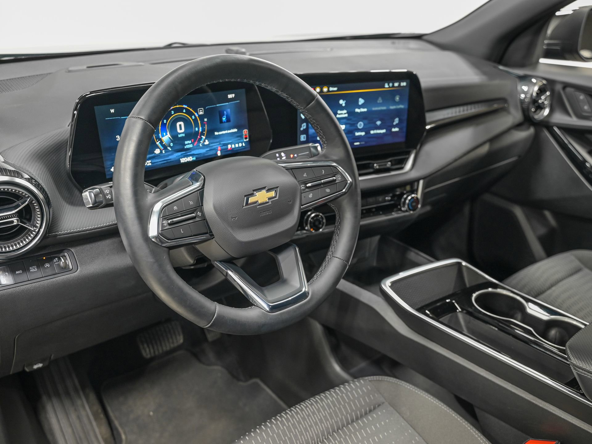 Used 2025 Chevrolet Equinox LT w/ Safety and Technology Package image 14