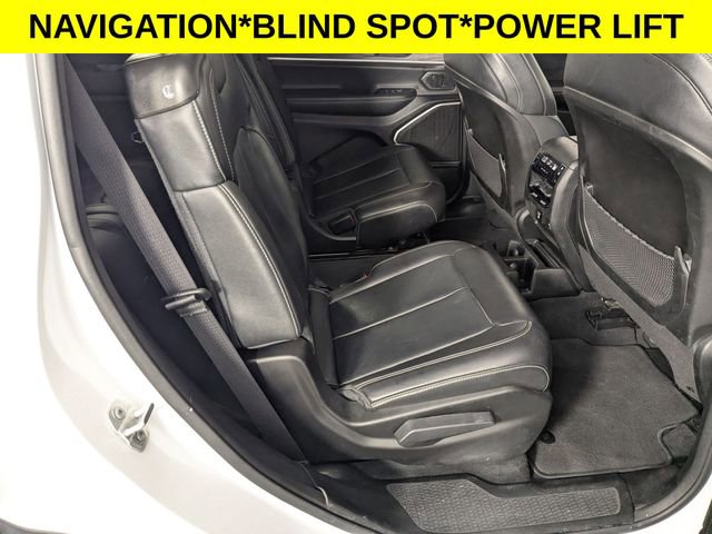 Used 2022 Jeep Grand Cherokee L Limited w/ Black Appearance Package image 36