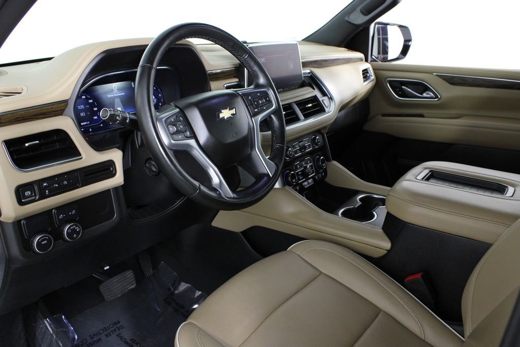 Used 2024 Chevrolet Suburban Premier image 18