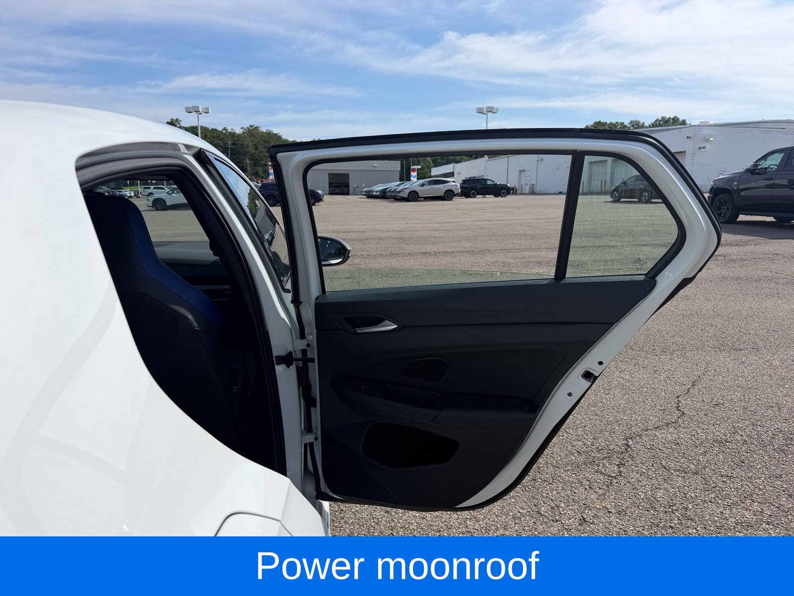 Used 2024 Volkswagen Golf R AWD/4WD image 36