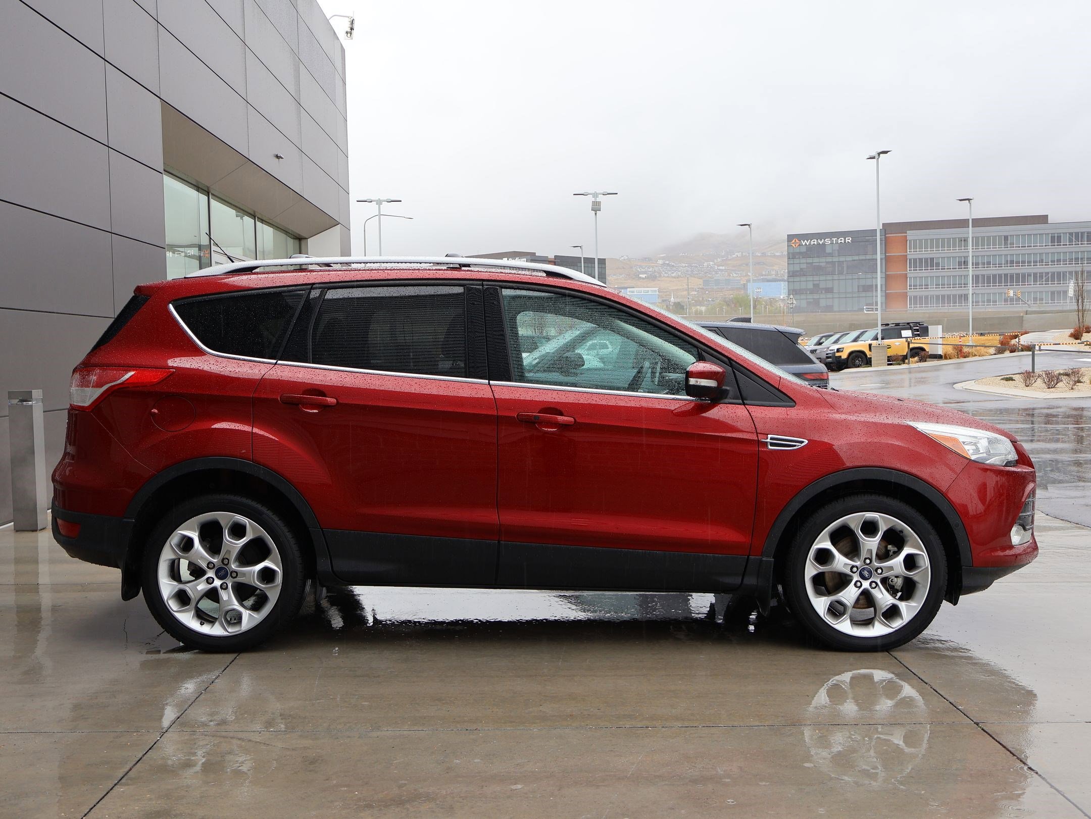Used 2014 Ford Escape Titanium w/ Equipment Group 401A image 4