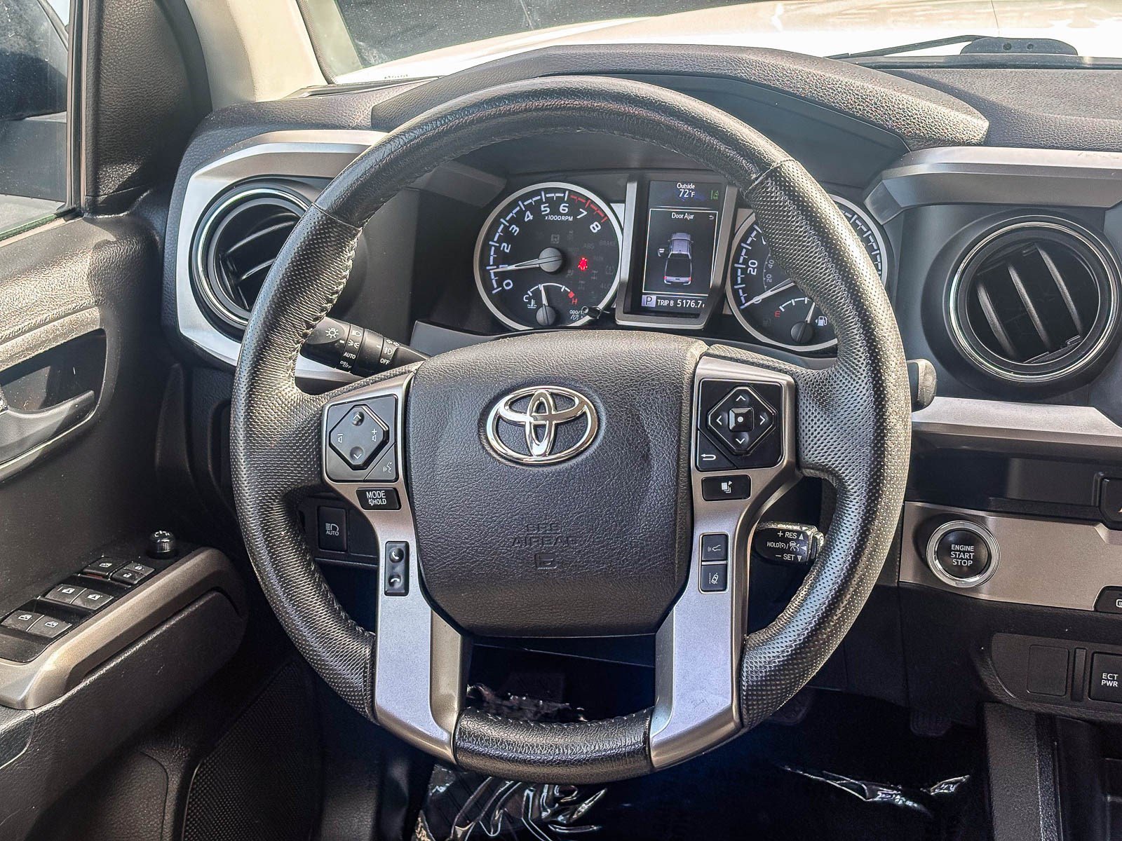 Used 2023 Toyota Tacoma SR5 RWD image 18