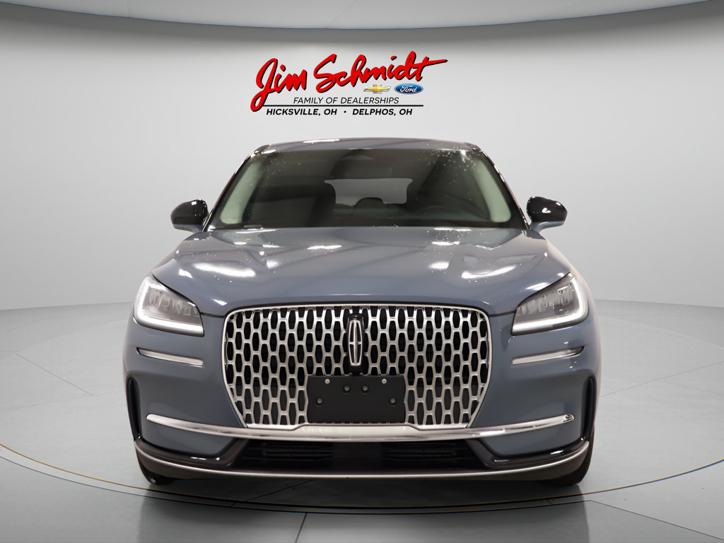 Used 2024 Lincoln Corsair AWD w/ Towing Package image 3