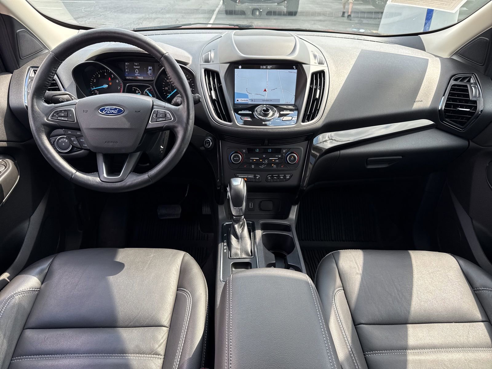 Used 2019 Ford Escape Titanium AWD/4WD image 32