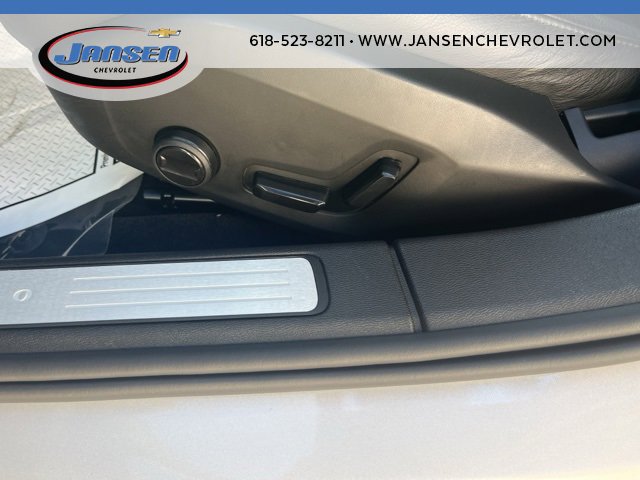 Used 2025 Volvo S60 B5 Core image 16