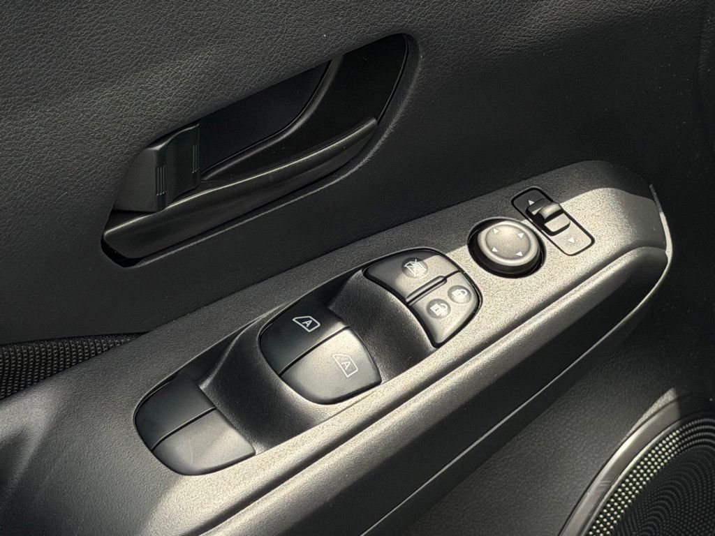 Used 2025 Nissan Kicks Play S FWD image 18