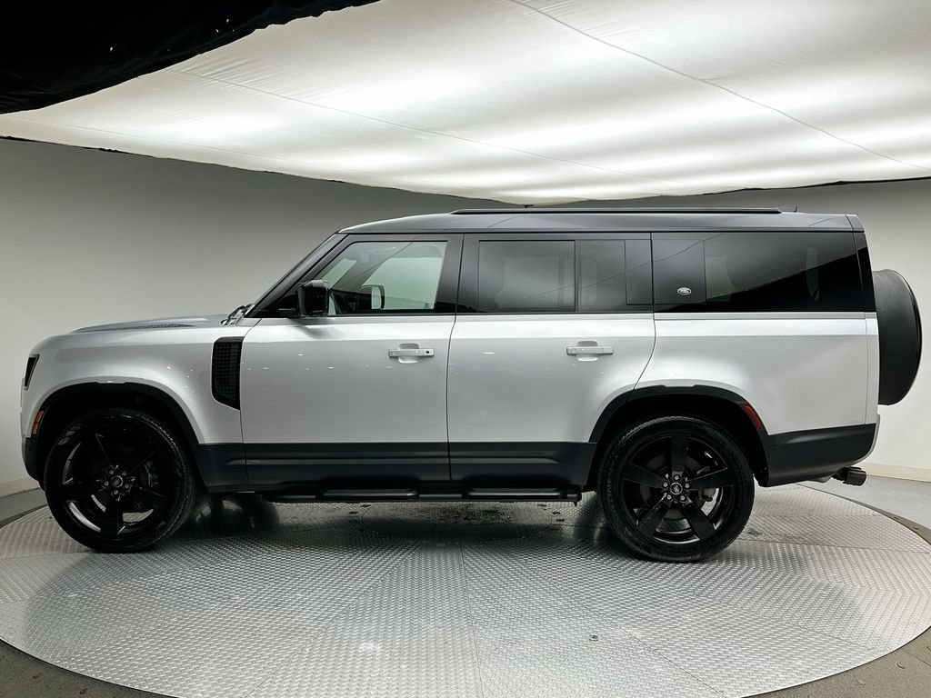 Used 2024 Land Rover Defender 130 S AWD/4WD image 10
