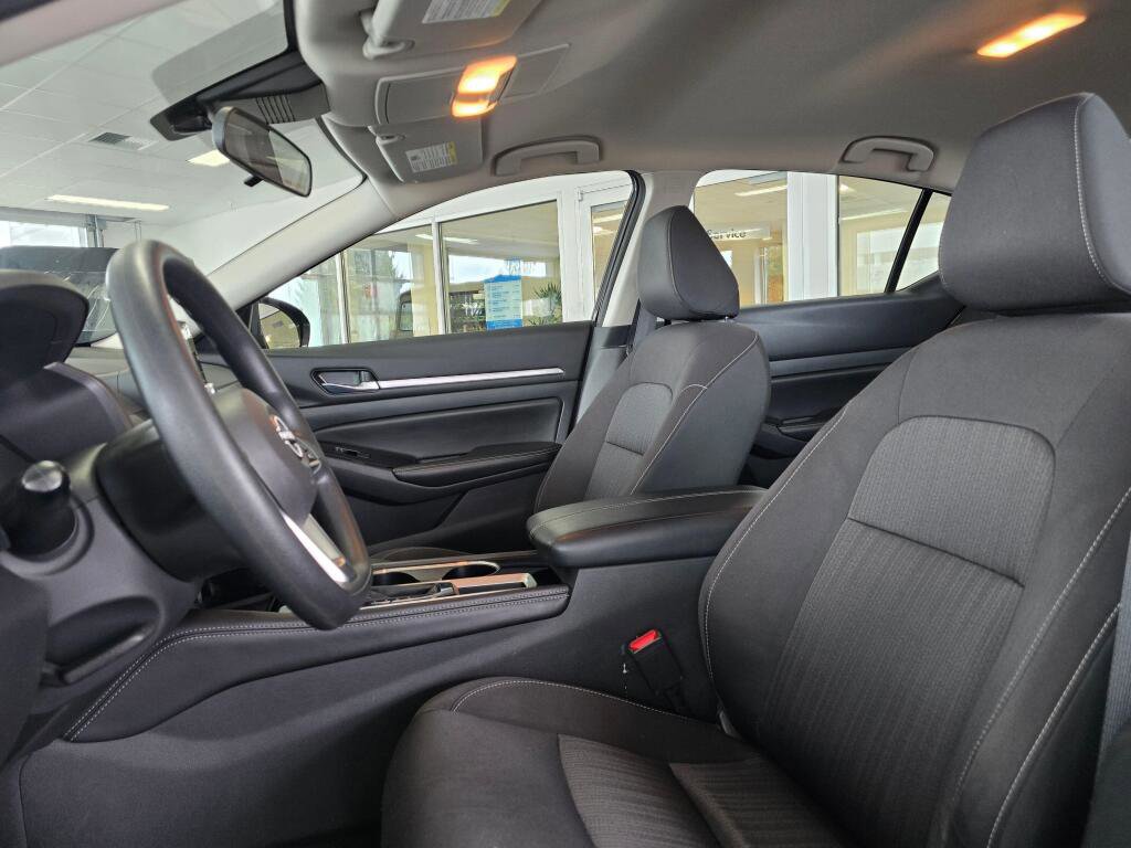 Used 2023 Nissan Altima 2.5 SV image 23