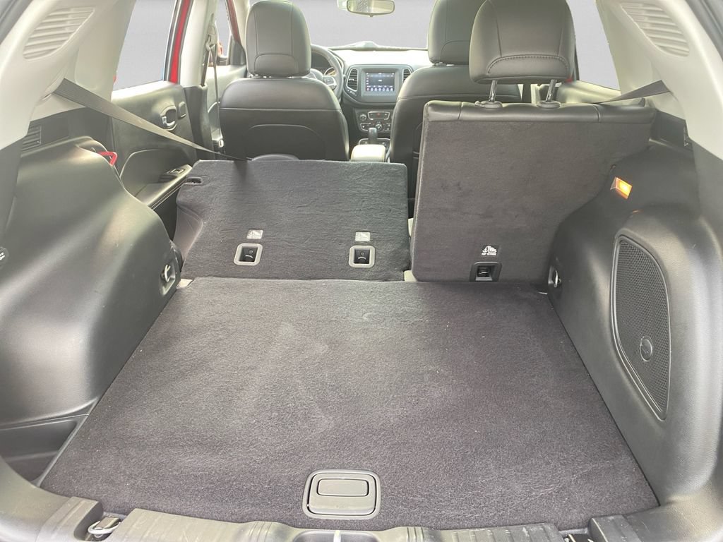 Used 2021 Jeep Compass Latitude w/ Sun and Sound Group FWD image 25