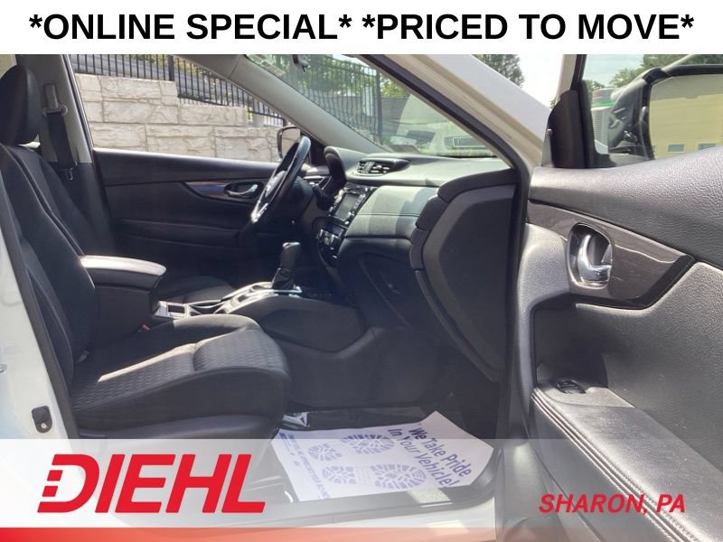 Used 2019 Nissan Rogue SV w/ Premium Package FWD image 16