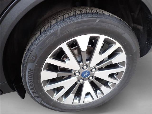 Used 2020 Ford Escape Titanium AWD/4WD image 7