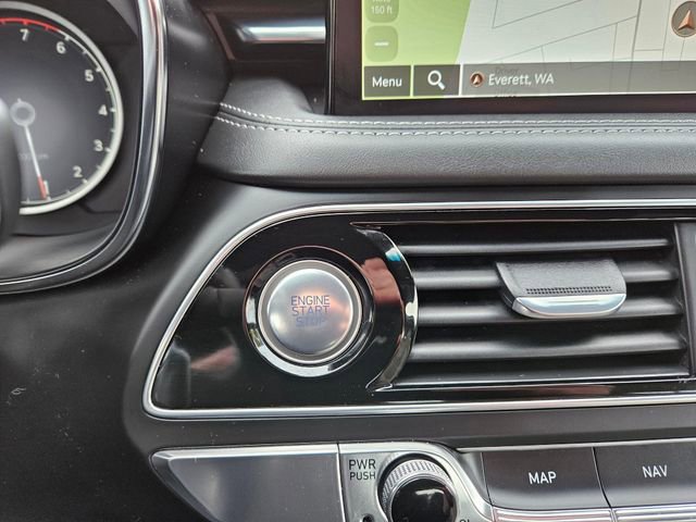 Used 2023 Genesis G70 2.0T image 27