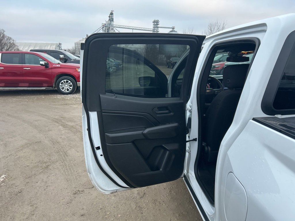 Used 2025 Chevrolet Colorado W/T image 16