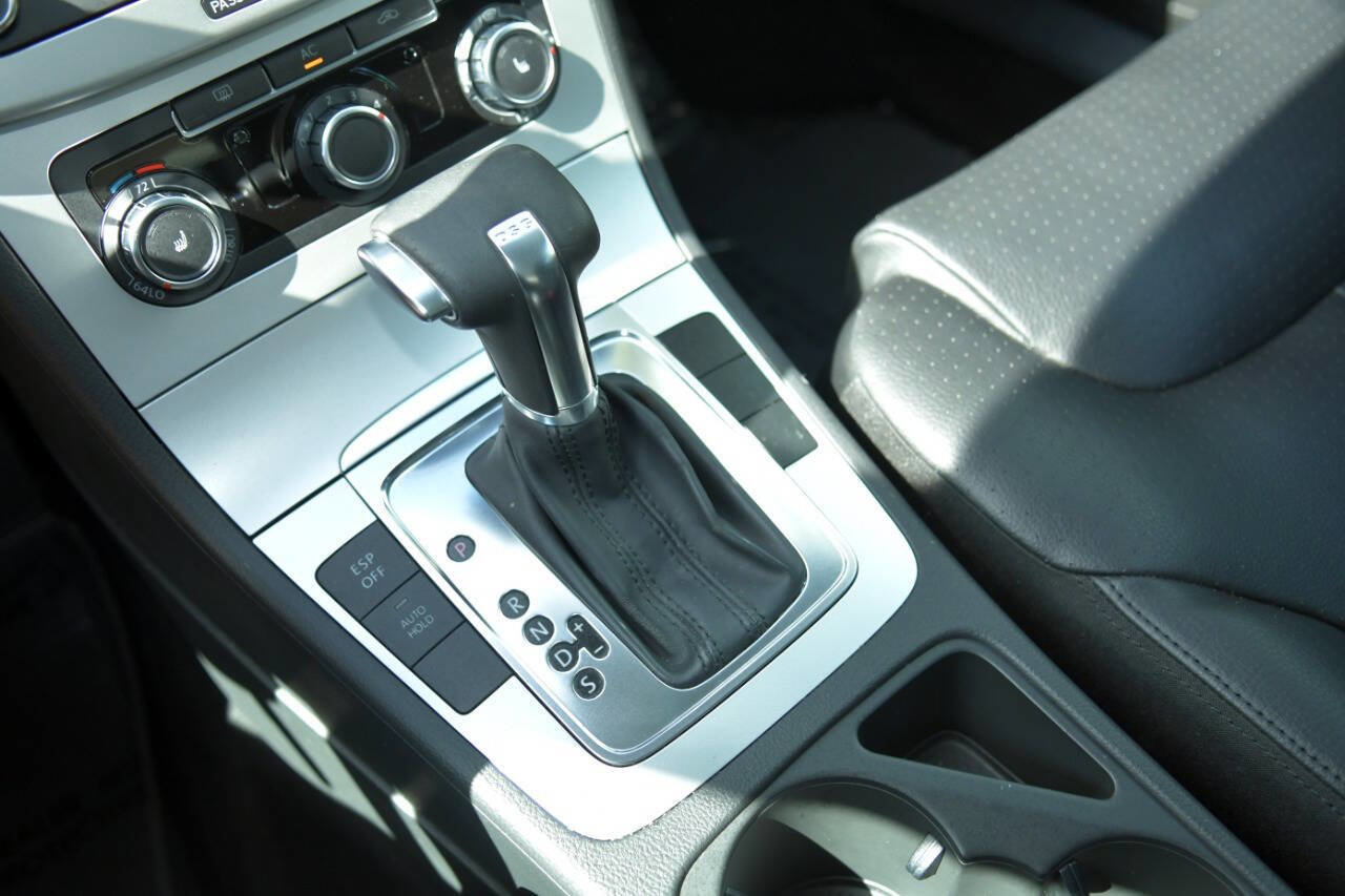 Used 2010 Volkswagen Passat Komfort image 26