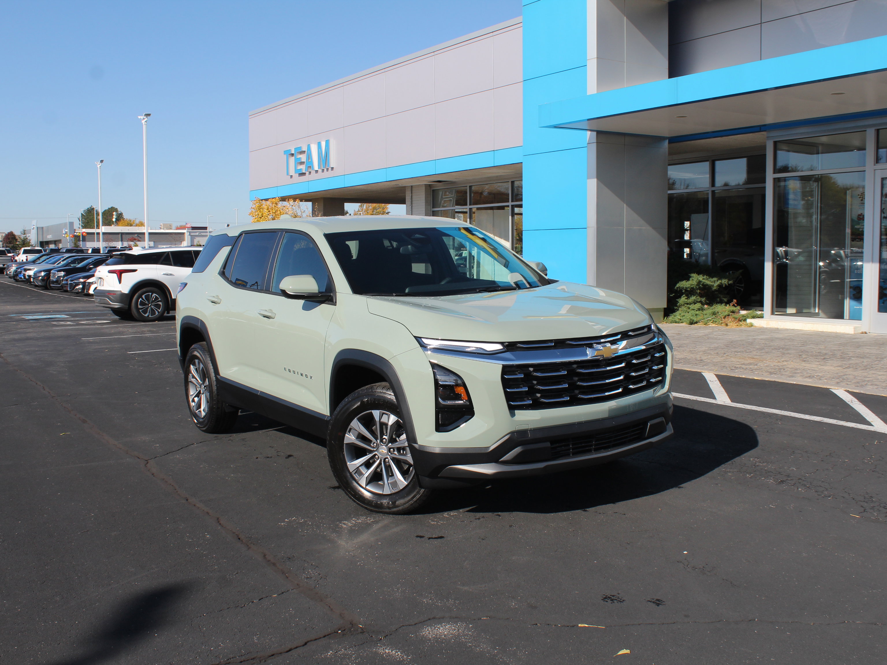 New 2026 Chevrolet Equinox LT image 30