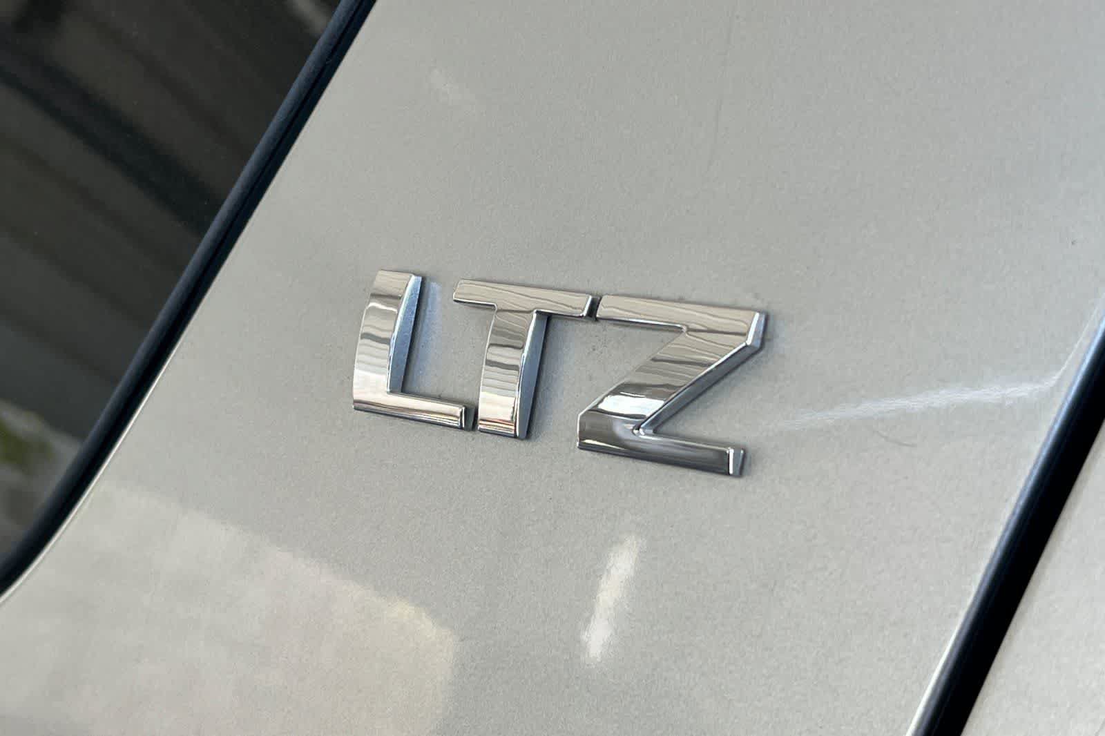 Used 2012 Chevrolet Tahoe LTZ AWD/4WD image 16