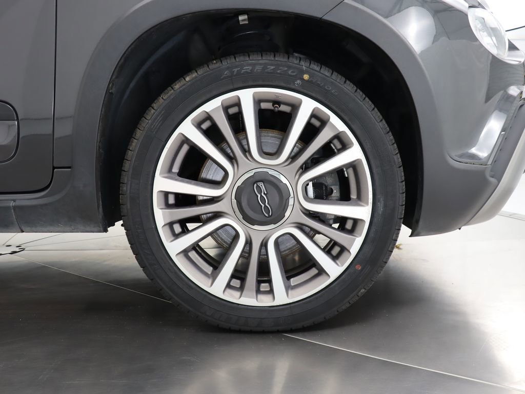 Used 2019 FIAT 500L Trekking FWD image 41