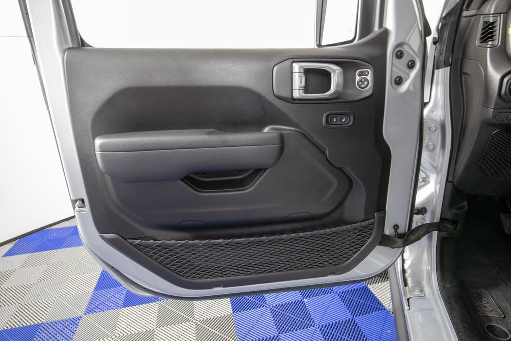 Used 2024 Jeep Wrangler Unlimited Sport AWD/4WD image 13
