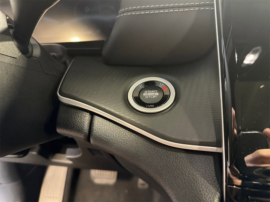 New 2025 Jeep Grand Cherokee Laredo X w/ Luxury Tech Group I image 29