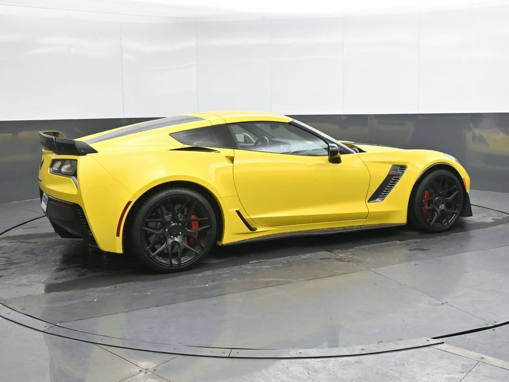 Used 2016 Chevrolet Corvette Z06 w/ Z07 Performance Package image 2