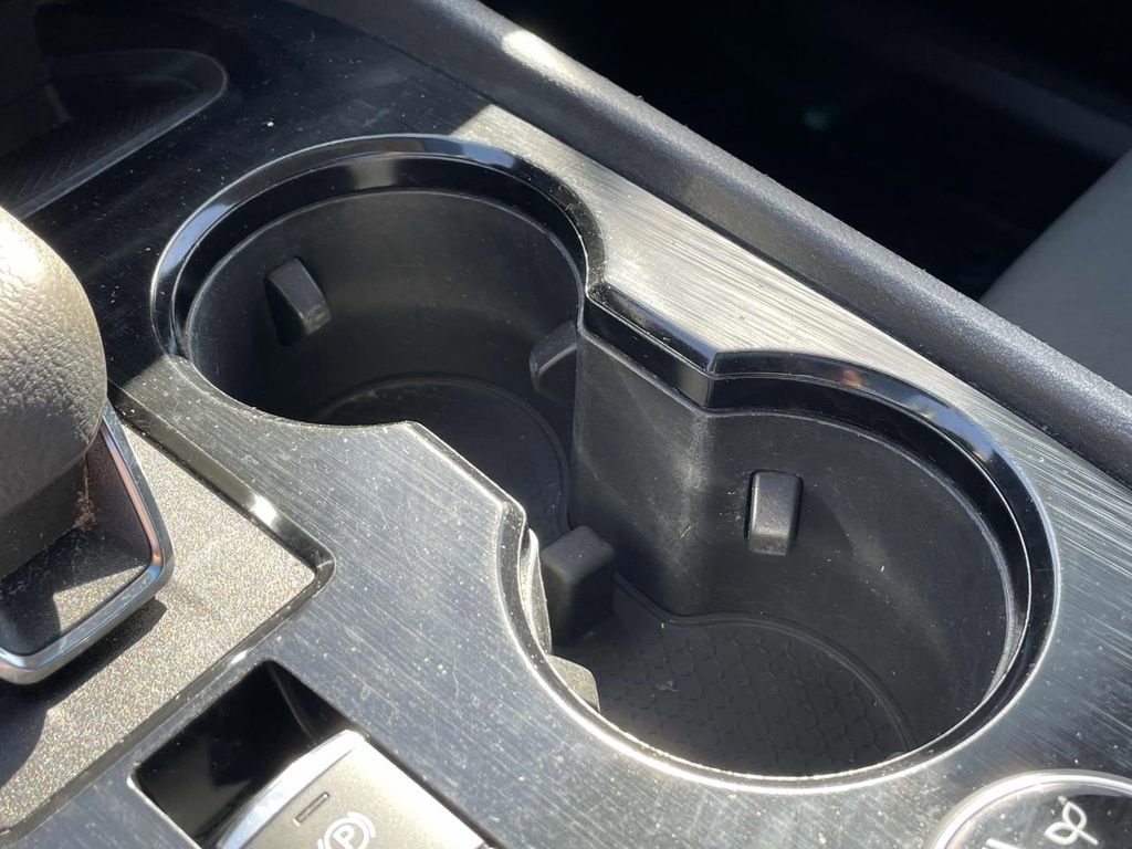 Used 2023 Nissan Rogue S AWD/4WD image 29