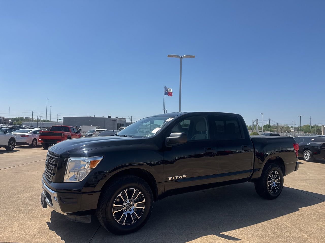 Certified 2024 Nissan Titan SV image 9