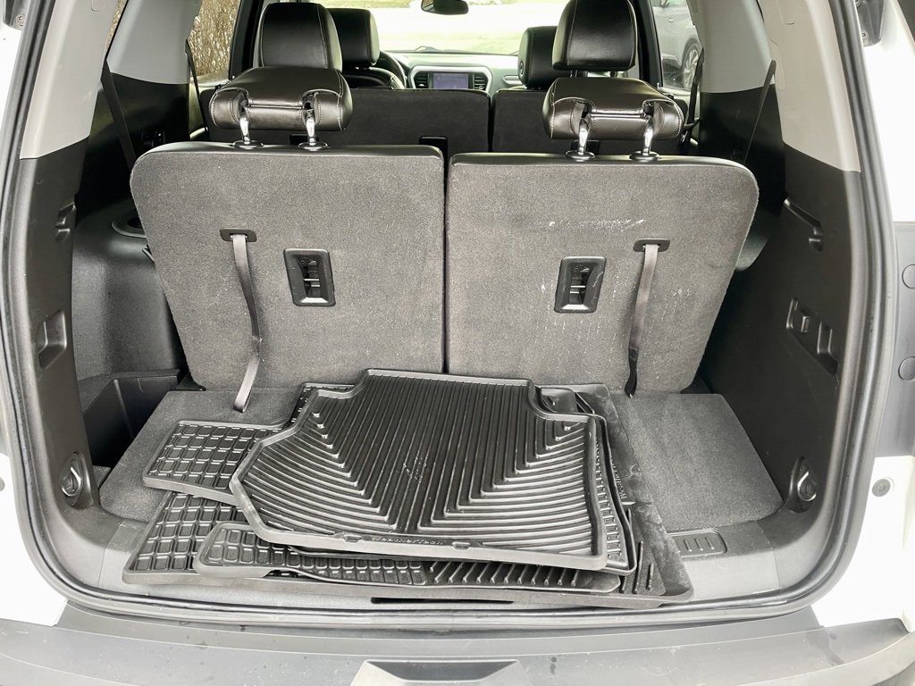 Used 2020 GMC Acadia SLT image 8