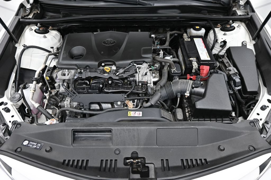 Used 2018 Toyota Camry LE FWD image 16
