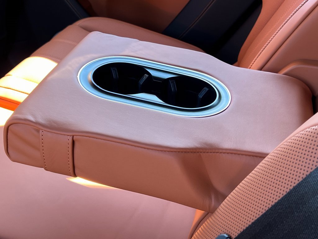 Certified 2025 Bentley Bentayga image 20