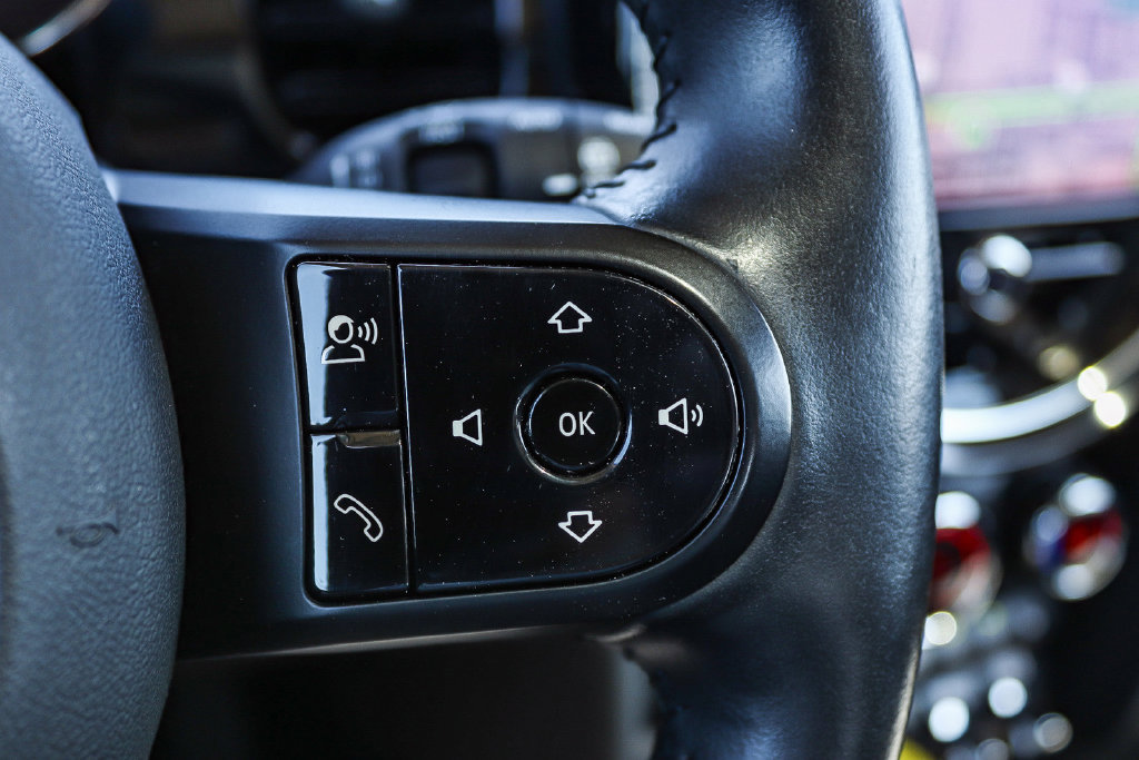 Used 2024 MINI Cooper SE FWD image 28