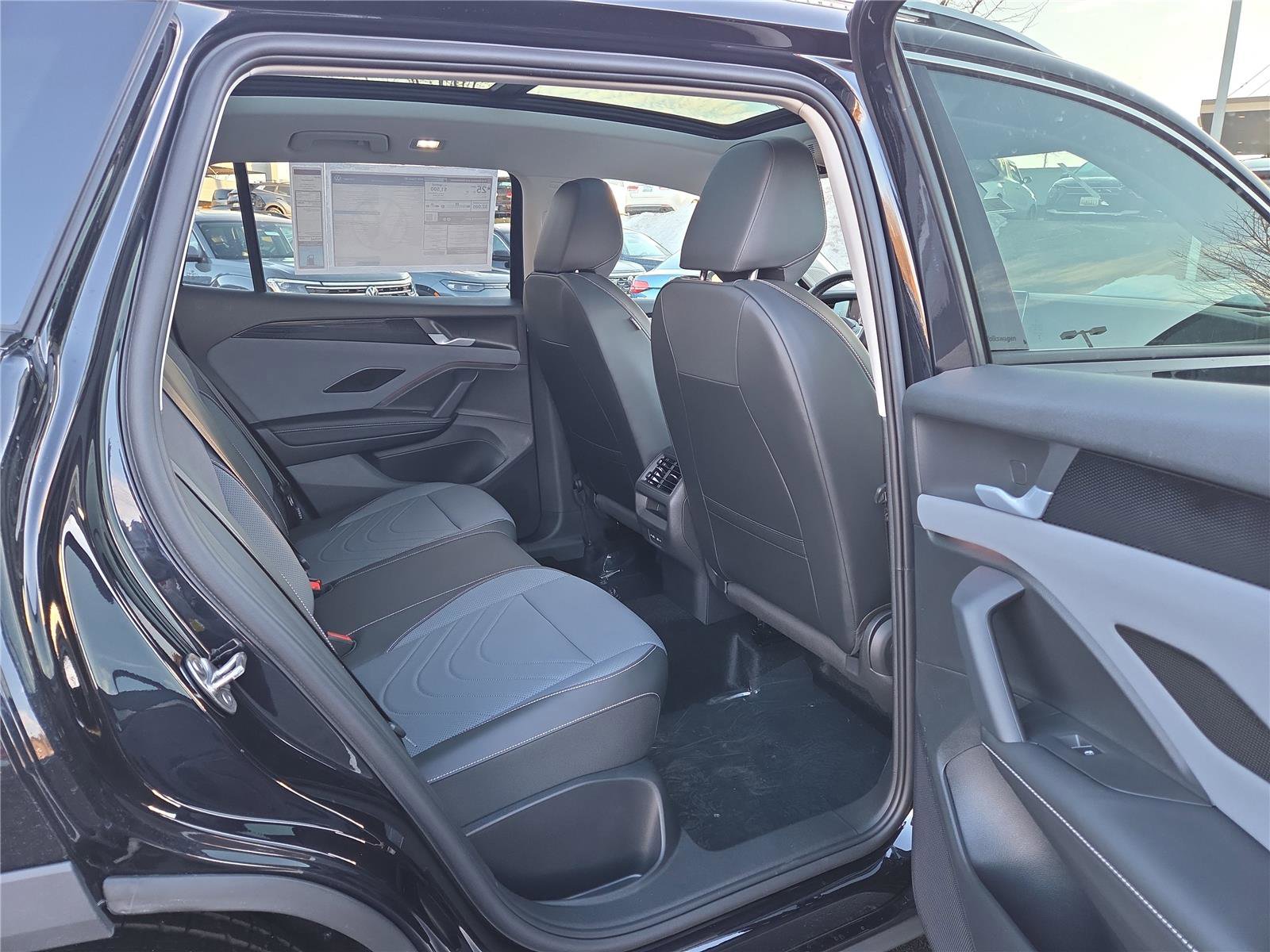 New 2026 Volkswagen Tiguan SE image 31