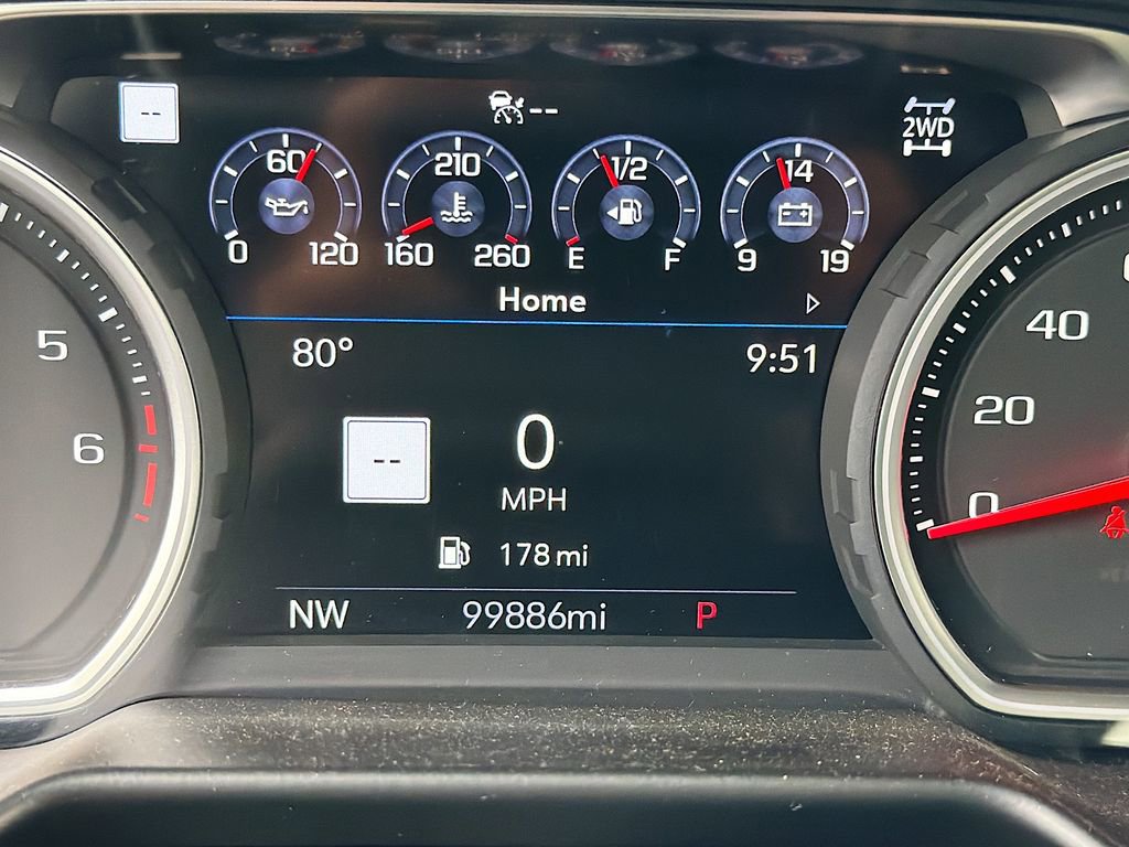 Used 2021 Chevrolet Suburban Premier w/ Premium Package AWD/4WD image 15