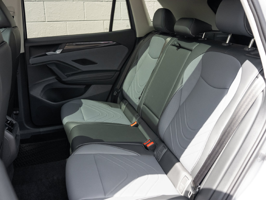 New 2026 Volkswagen Tiguan SE AWD/4WD image 9