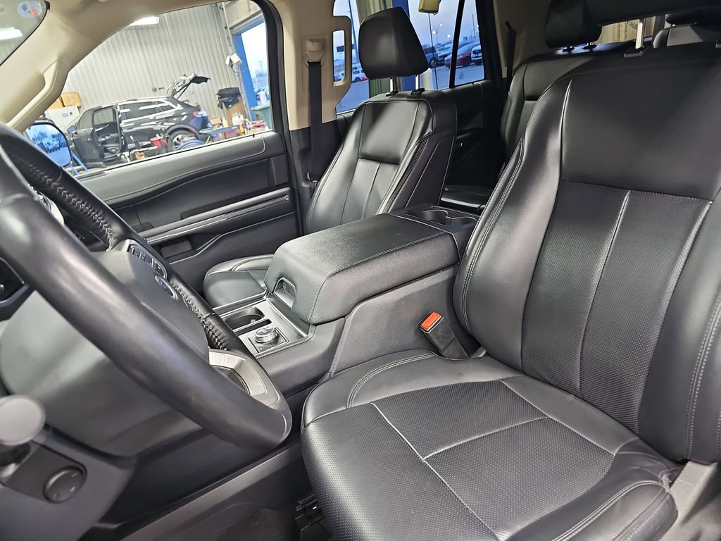 Used 2024 Ford Expedition Max XLT image 15