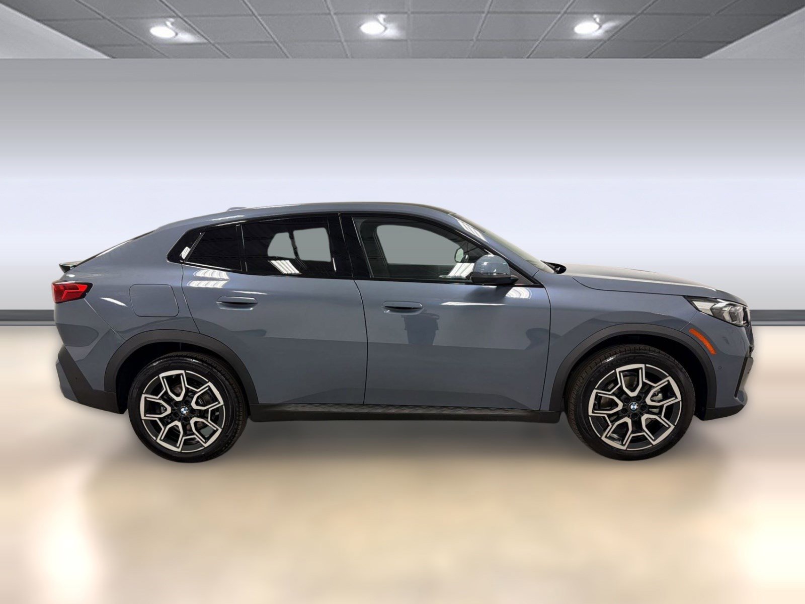 Certified 2025 BMW X2 xDrive28i image 7