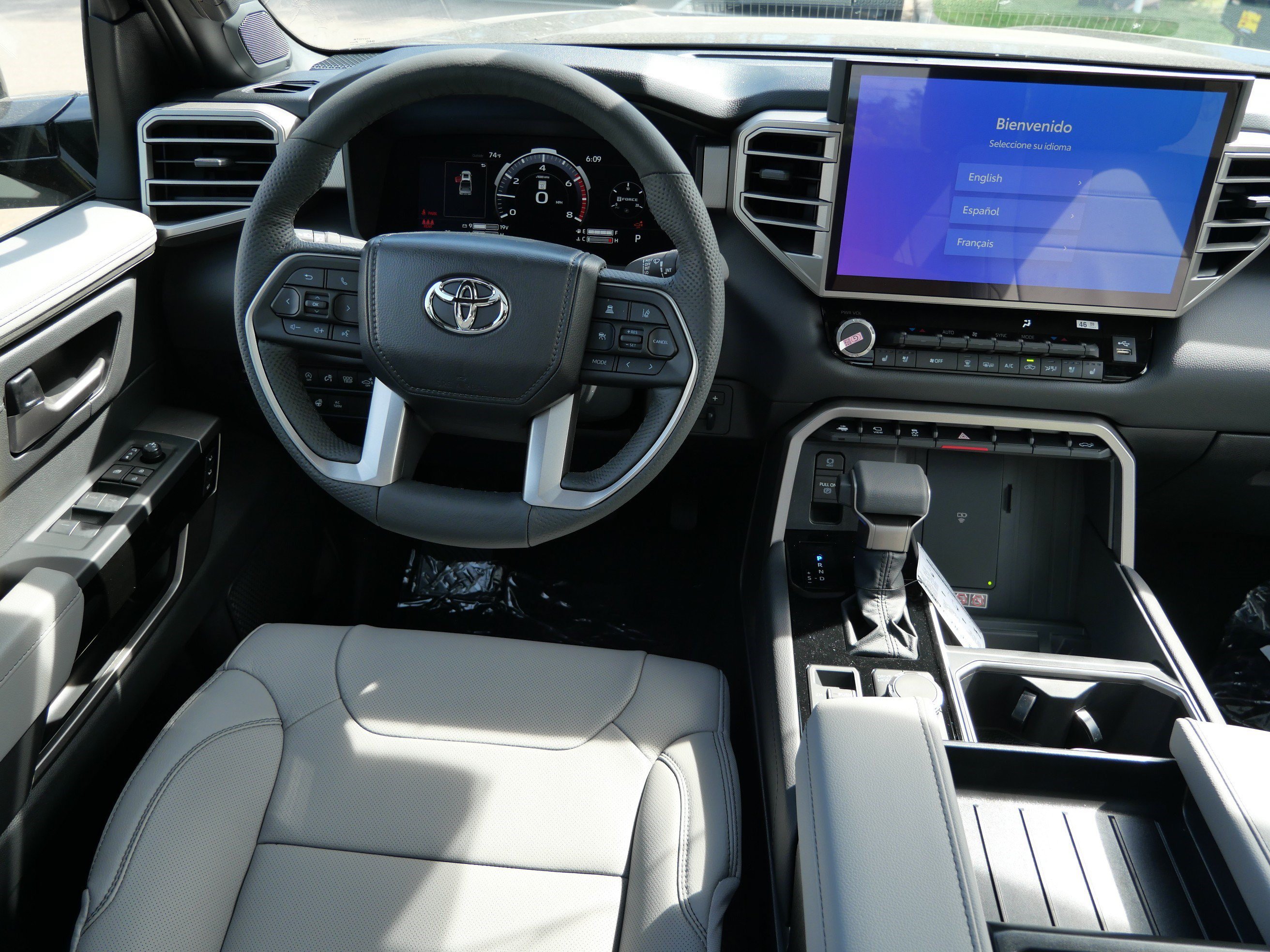 New 2026 Toyota Tundra Limited AWD/4WD image 10