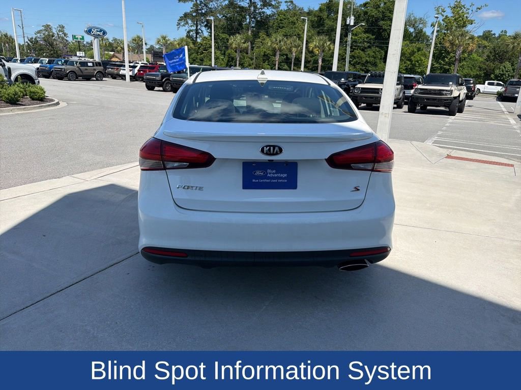 Used 2017 Kia Forte S w/ Option Group 040 FWD image 6